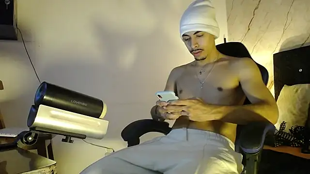 Snapshot of marlon_texeira chatting on November 2025 04:50:01 PM marlon texeira online show from November 2025 04:50:01 PM