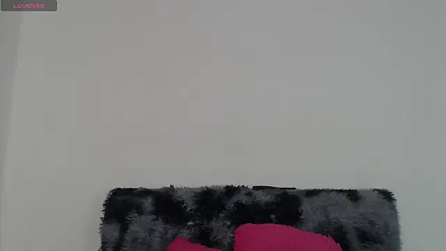 Snapshot of Mia_fox29 chatting on November 2025 07:03:01 PM Mia fox29 online show from November 2025 07:03:01 PM