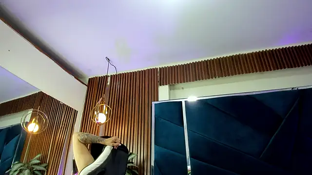 Snapshot of LunaaMorelli chatting on November 2025 01:51:02 AM LunaaMorelli online show from November 2025 01:51:02 AM