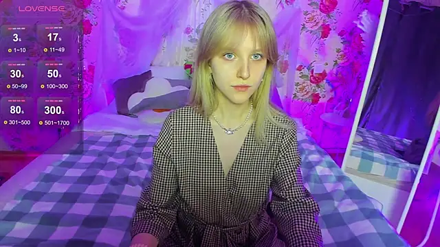 KissChristie   online show from November 2025 06:08:02 PM