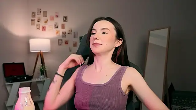 Snapshot of yourfrenchteacher chatting on November 2025 04:59:02 AM yourfrenchteacher online show from November 2025 04:59:02 AM