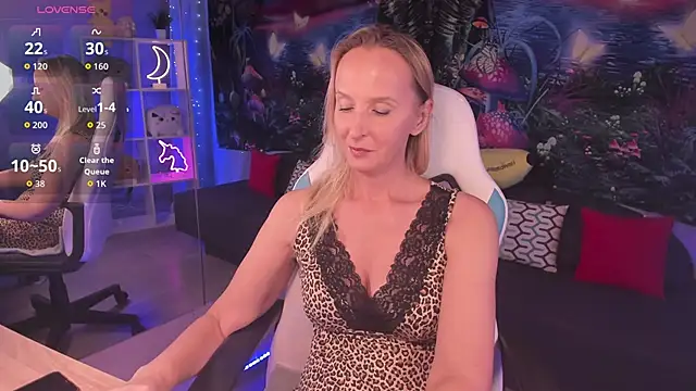 ScarlettPalmer online show from November 2025 10:15:02 AM