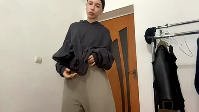 Snapshot of LilithFlamey chatting on October 2025 07:10:02 AM LilithFlamey online show from October 2025 07:10:02 AM