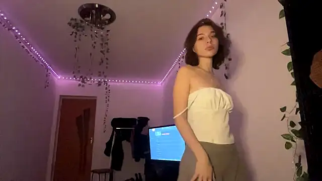 Snapshot of LilithFlamey chatting on November 2025 04:23:01 PM LilithFlamey online show from November 2025 04:23:01 PM