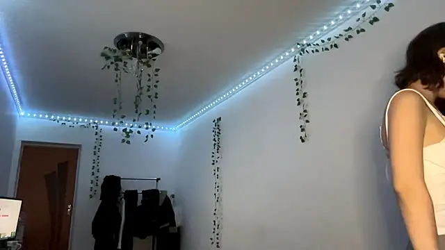 Snapshot of LilithFlamey chatting on November 2025 06:17:01 PM LilithFlamey online show from November 2025 06:17:01 PM