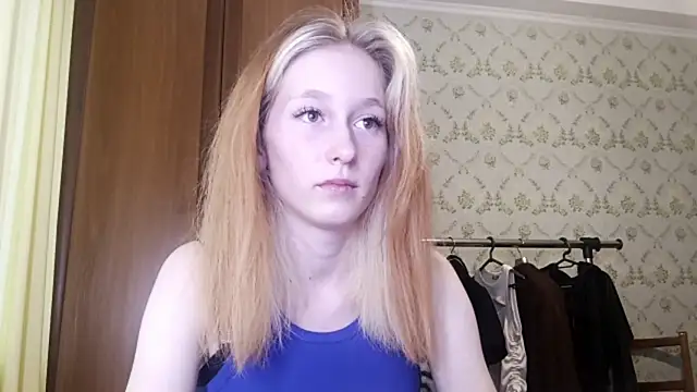 LisaKacitaa online show from October 2025 12:31:01 PM