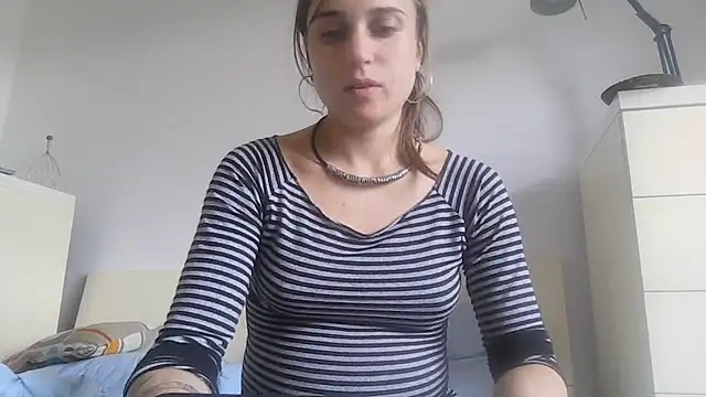 SinnEmily online show from November 2025 01:53:02 PM