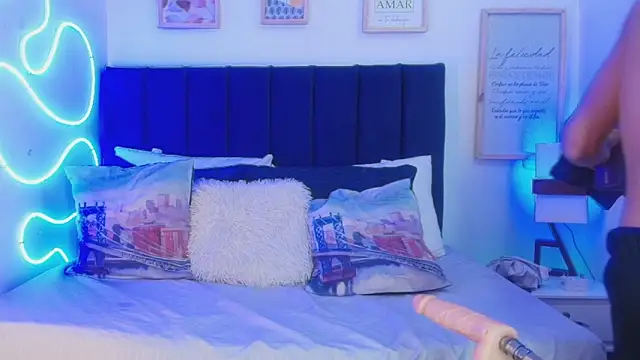 Snapshot of Andrew_Haalls chatting on November 2025 08:31:01 PM Andrew Haalls online show from November 2025 08:31:01 PM