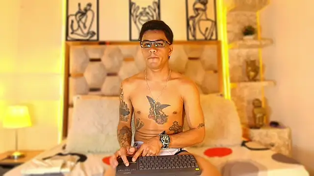 Snapshot of Andrew_Haalls chatting on November 2025 07:57:01 PM Andrew Haalls online show from November 2025 07:57:01 PM