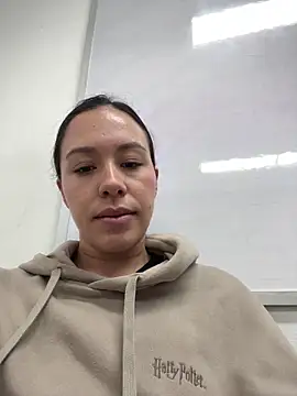 Snapshot of Oceane16_ chatting on November 2025 03:13:02 PM Oceane16 online show from November 2025 03:13:02 PM