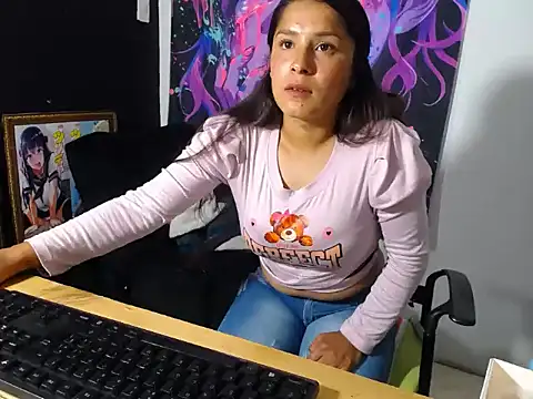 NahomiLove  online show from October 2025 03:32:02 AM