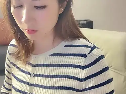 Snapshot of lvy-002 chatting on November 2025 11:35:01 AM lvy-002 online show from November 2025 11:35:01 AM