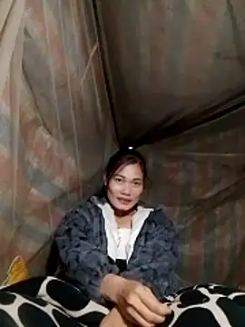 Snapshot of doggy-00 chatting on November 2025 02:00:02 AM doggy-00 online show from November 2025 02:00:02 AM