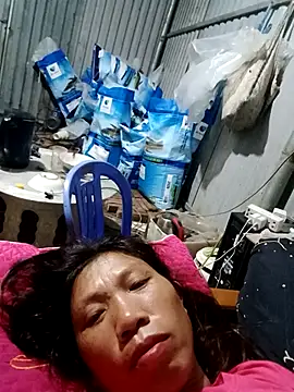 Snapshot of bella-la chatting on October 2025 05:37:01 PM bella-la online show from October 2025 05:37:01 PM