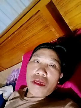 Snapshot of bella-la chatting on October 2025 06:09:01 PM bella-la online show from October 2025 06:09:01 PM