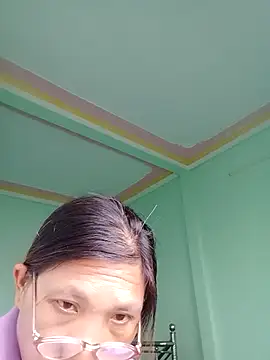 Snapshot of bella-la chatting on November 2025 07:33:02 AM bella-la online show from November 2025 07:33:02 AM