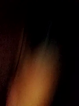 Snapshot of bella-la chatting on November 2025 11:15:01 PM bella-la online show from November 2025 11:15:01 PM