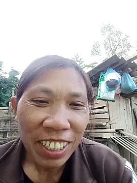 Snapshot of bella-la chatting on November 2025 09:39:01 AM bella-la online show from November 2025 09:39:01 AM