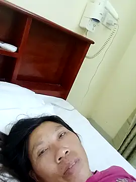 Snapshot of bella-la chatting on November 2025 02:23:01 PM bella-la online show from November 2025 02:23:01 PM