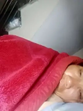 Snapshot of bella-la chatting on November 2025 06:08:01 PM bella-la online show from November 2025 06:08:01 PM