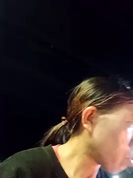 Snapshot of bella-la chatting on November 2025 12:21:01 AM bella-la online show from November 2025 12:21:01 AM