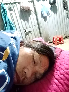 Snapshot of bella-la chatting on November 2025 08:44:01 PM bella-la online show from November 2025 08:44:01 PM