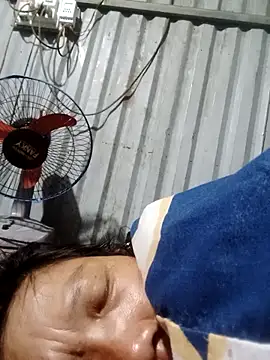 Snapshot of bella-la chatting on November 2025 09:50:01 PM bella-la online show from November 2025 09:50:01 PM