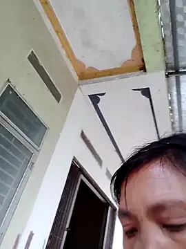 Snapshot of bella-la chatting on December 2025 08:20:02 AM bella-la online show from December 2025 08:20:02 AM