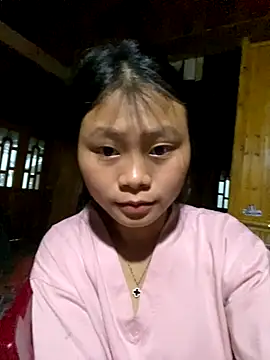 Snapshot of Sophia-123 chatting on October 2025 11:28:02 PM Sophia-123 online show from October 2025 11:28:02 PM