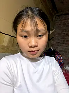 Snapshot of Sophia-123 chatting on November 2025 05:18:02 AM Sophia-123 online show from November 2025 05:18:02 AM