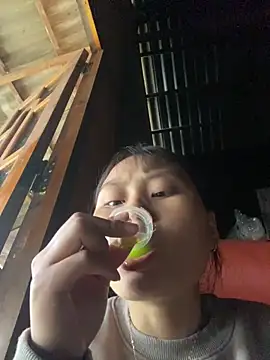 Snapshot of Sophia-123 chatting on November 2025 04:02:02 AM Sophia-123 online show from November 2025 04:02:02 AM