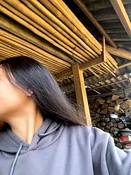 Snapshot of Sophia-123 chatting on November 2025 01:08:02 AM Sophia-123 online show from November 2025 01:08:02 AM