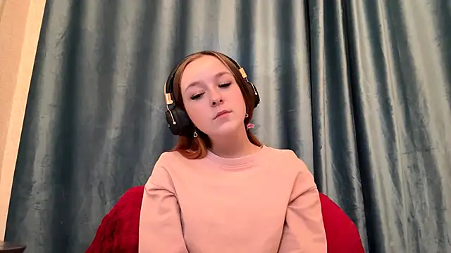 Snapshot of HOTBellakle chatting on October 2025 02:19:01 PM HOTBellakle online show from October 2025 02:19:01 PM