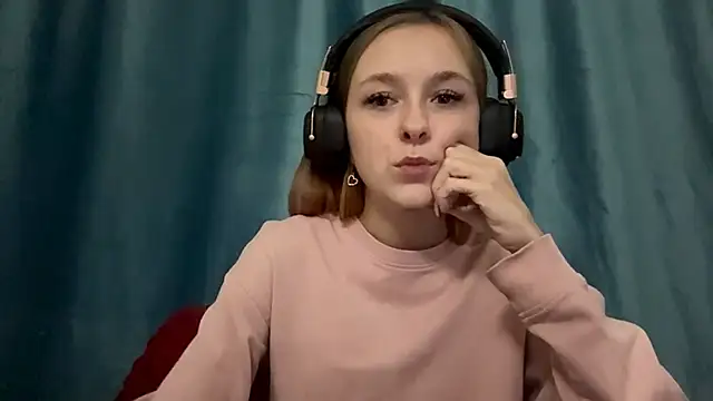 Snapshot of HOTBellakle chatting on November 2025 03:11:01 PM HOTBellakle online show from November 2025 03:11:01 PM