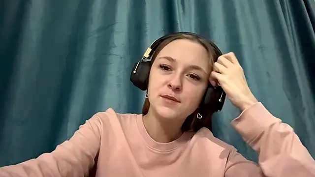 Snapshot of HOTBellakle chatting on November 2025 03:05:02 PM HOTBellakle online show from November 2025 03:05:02 PM