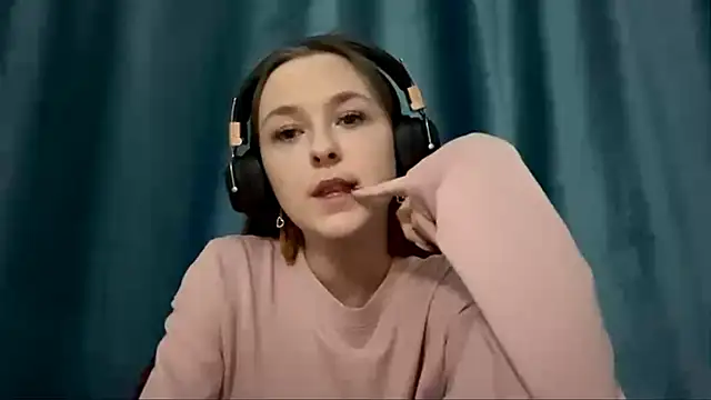 Snapshot of HOTBellakle chatting on November 2025 03:22:02 PM HOTBellakle online show from November 2025 03:22:02 PM