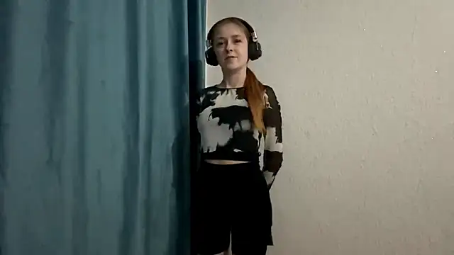 Snapshot of HOTBellakle chatting on November 2025 03:35:01 PM HOTBellakle online show from November 2025 03:35:01 PM