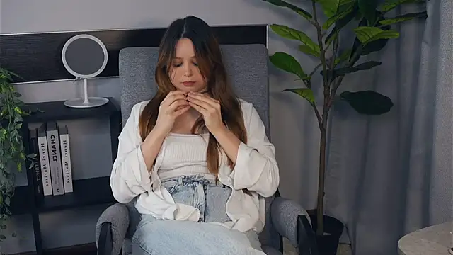 RacquelSookoo online show from October 2025 09:13:02 AM