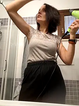 Piediniecollant online show from December 2025 03:28:02 PM