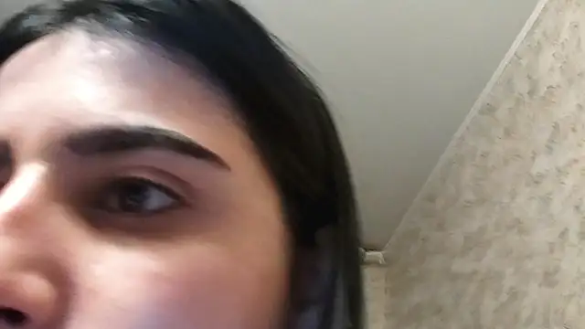 Snapshot of Lina_rix chatting on October 2025 01:35:02 PM Lina rix online show from October 2025 01:35:02 PM