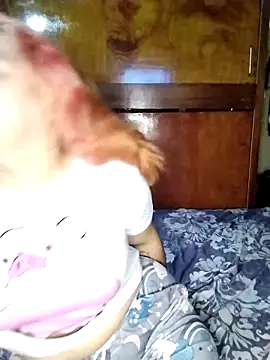 Snapshot of emely_kiss_ chatting on November 2025 02:50:02 PM emely kiss online show from November 2025 02:50:02 PM