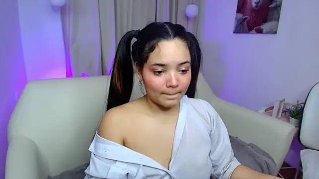 Snapshot of elli_snow1 chatting on November 2025 02:55:01 AM elli snow1 online show from November 2025 02:55:01 AM