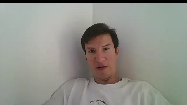 Snapshot of carliesexyman chatting on November 2025 03:02:01 PM carliesexyman online show from November 2025 03:02:01 PM