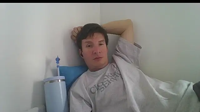 Snapshot of carliesexyman chatting on November 2025 03:33:02 PM carliesexyman online show from November 2025 03:33:02 PM