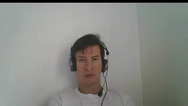 Snapshot of carliesexyman chatting on November 2025 02:32:01 PM carliesexyman online show from November 2025 02:32:01 PM