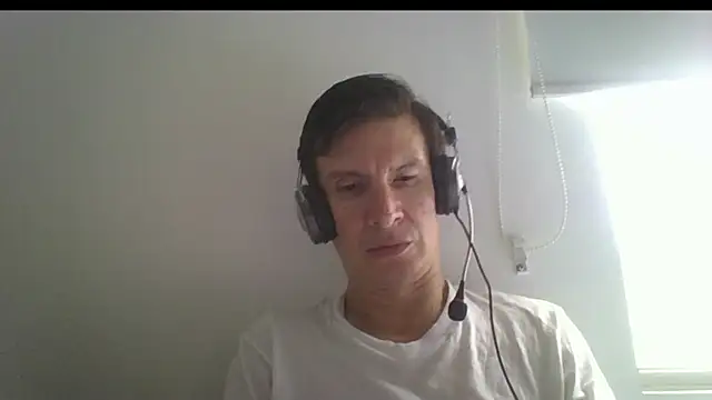 Snapshot of carliesexyman chatting on November 2025 02:50:01 PM carliesexyman online show from November 2025 02:50:01 PM