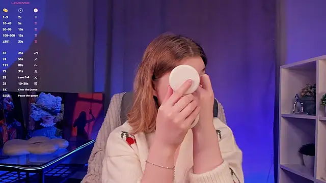 Snapshot of NicoletteTegeler chatting on October 2025 08:04:02 AM NicoletteTegeler online show from October 2025 08:04:02 AM