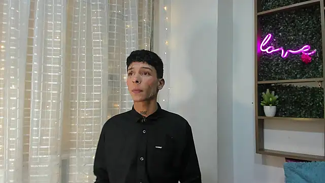 Snapshot of Max_Steell chatting on October 2025 03:07:02 AM Max Steell online show from October 2025 03:07:02 AM