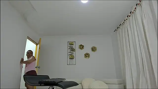 Snapshot of nicoking2025 chatting on October 2025 01:52:02 AM nicoking2025 online show from October 2025 01:52:02 AM