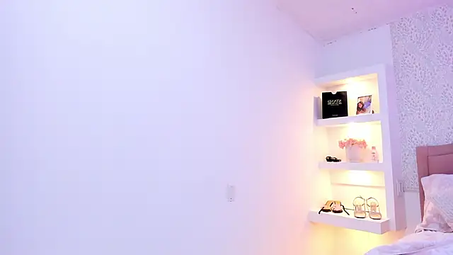 Snapshot of KatieBoison chatting on November 2025 07:46:02 PM KatieBoison online show from November 2025 07:46:02 PM